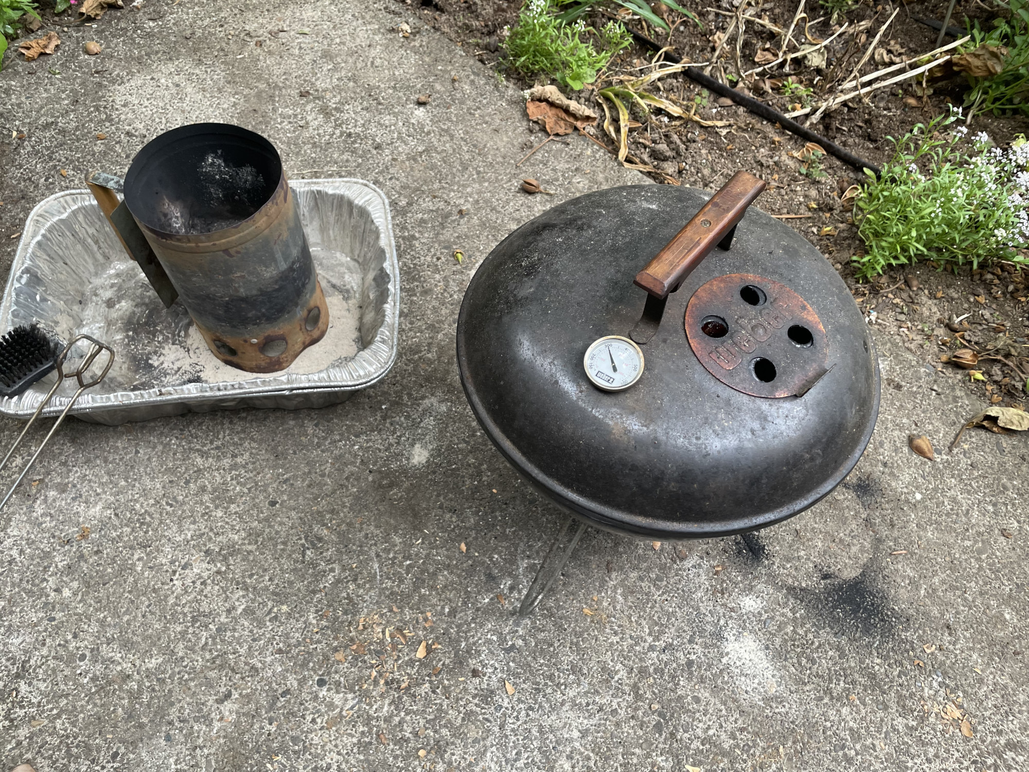 A Smokey Joe grill, 1980s vintage, with teak handle